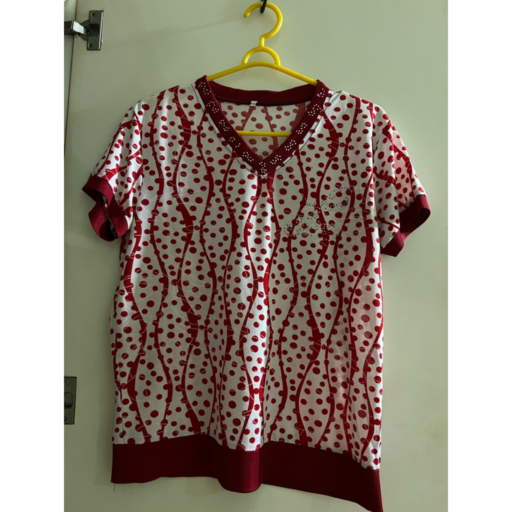 Atasan Wanita Warna Merah Polkadot
