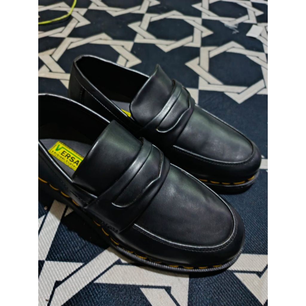 Sepatu Sneakers/Sepatu Pria/Sepatu Hitam putih