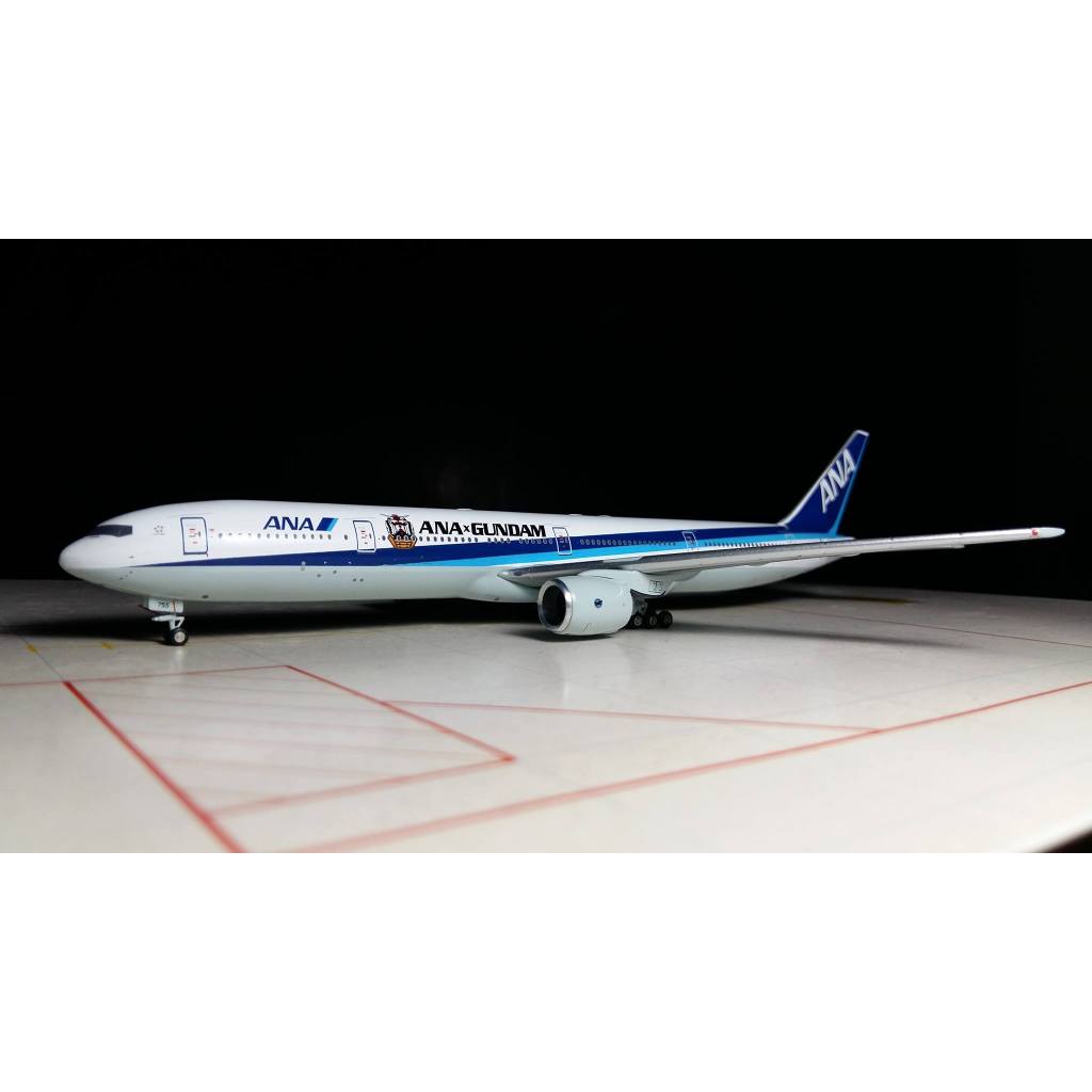 Diecast Pesawat ANA x Gundam rego JA755A - Boeing 777-300 JC Wings skala 1:400