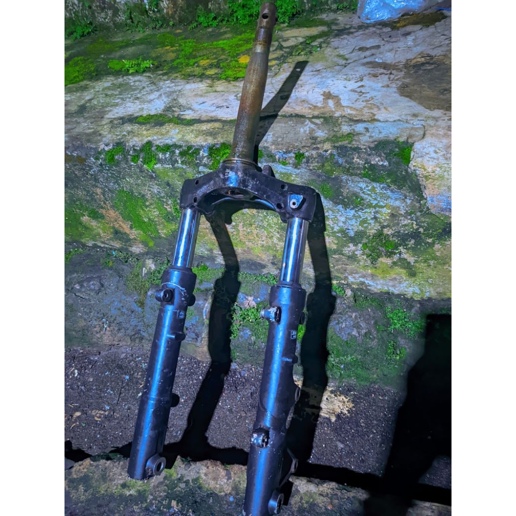 PAKET DEPAN SHOCK DAN SEGITIGA SUPRA GTR 150 K56