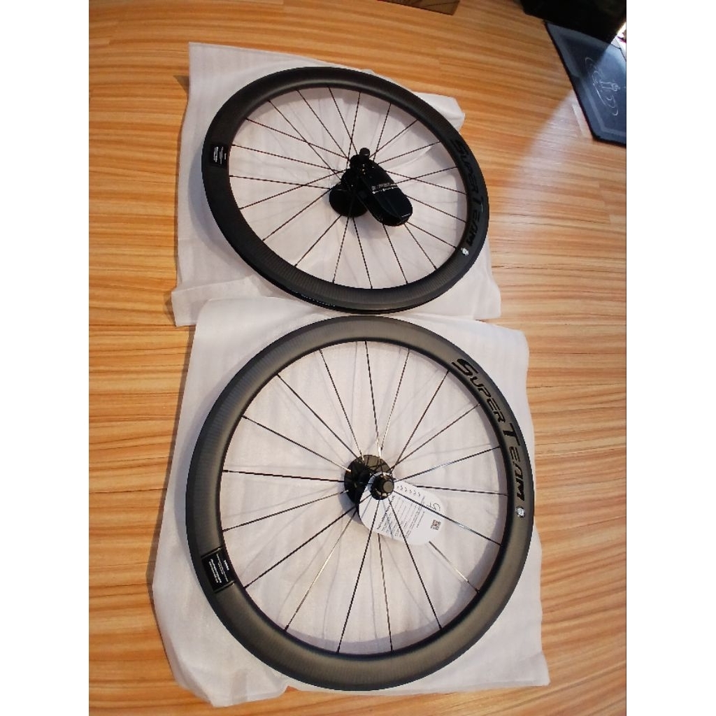 WHEELSET ROADBIKE SUPERTEAM 50MM RIMBRAKE CARBON R13 BARU