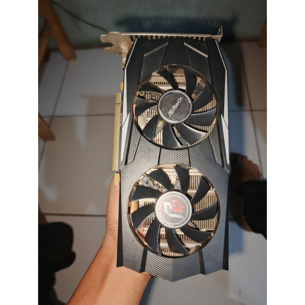 VGA RX 580 2048sp 4GB ASRock bekas mulus no minus