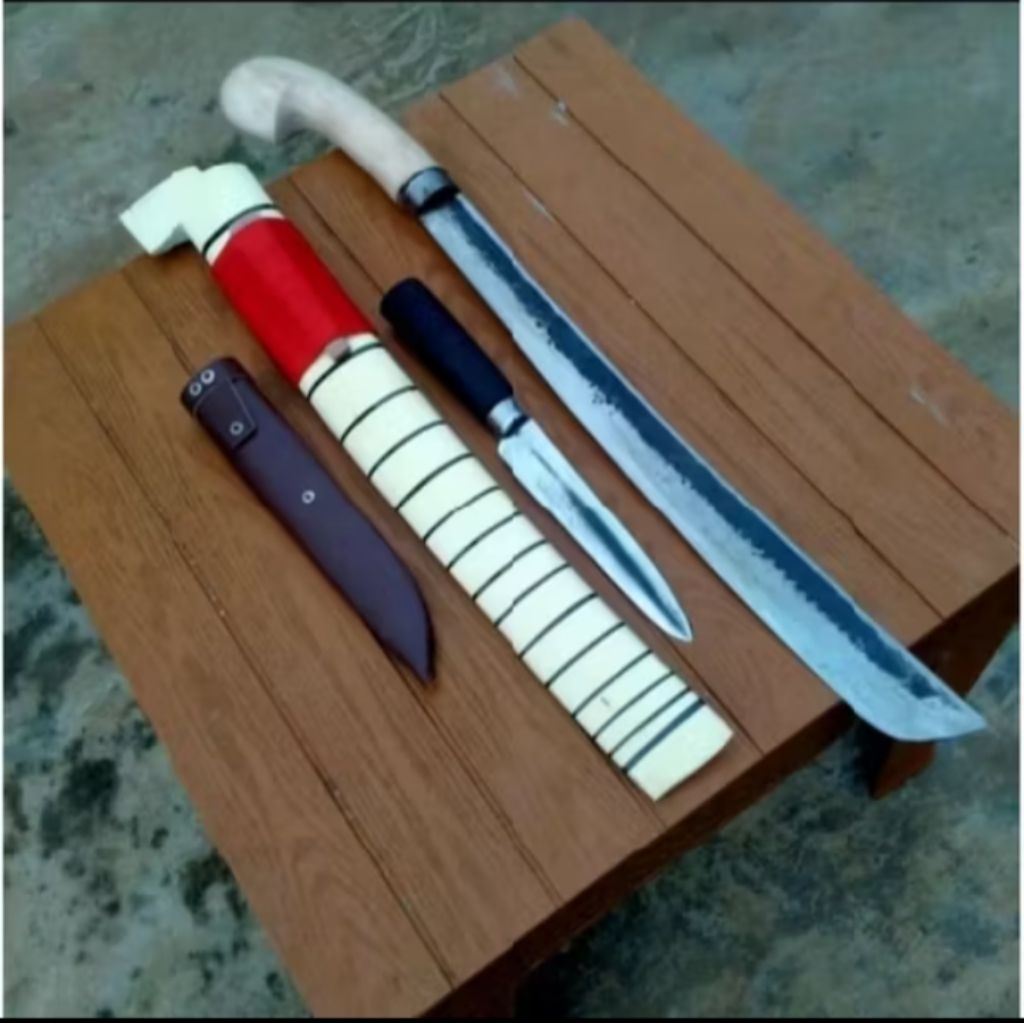 perkakas Sukabumi Golok sarung kayu panjang 40cm