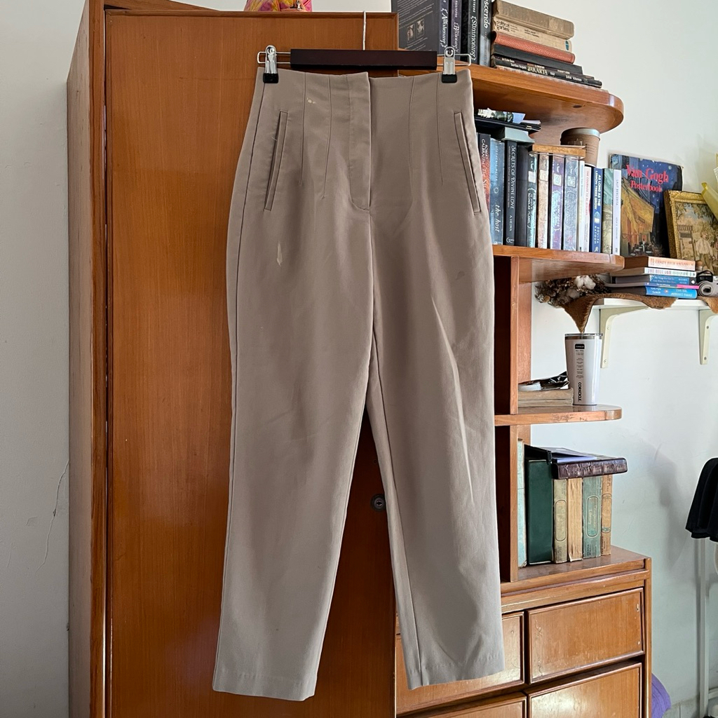 [PRELOVED] Celana Kantor Khaki