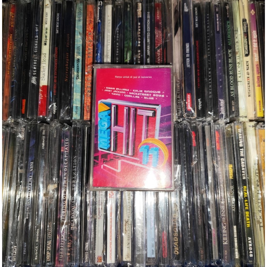 Kaset Kompilasi Mega Hit 11 - Kylie Minogue, Gorillaz, Daft Punk, Backstreet Boys, Blue