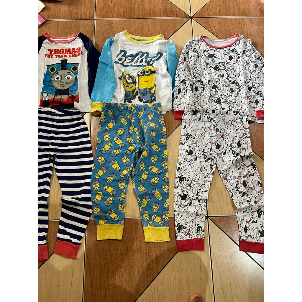 preloved mothercare disney pyjamas piyama thomas minion dalmatian anak laki-laki size 2-3 tahun