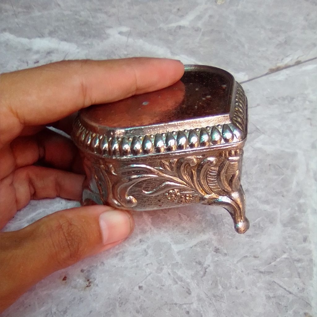 Wadah Tempat Kotak Perhiasan Antik Lawas