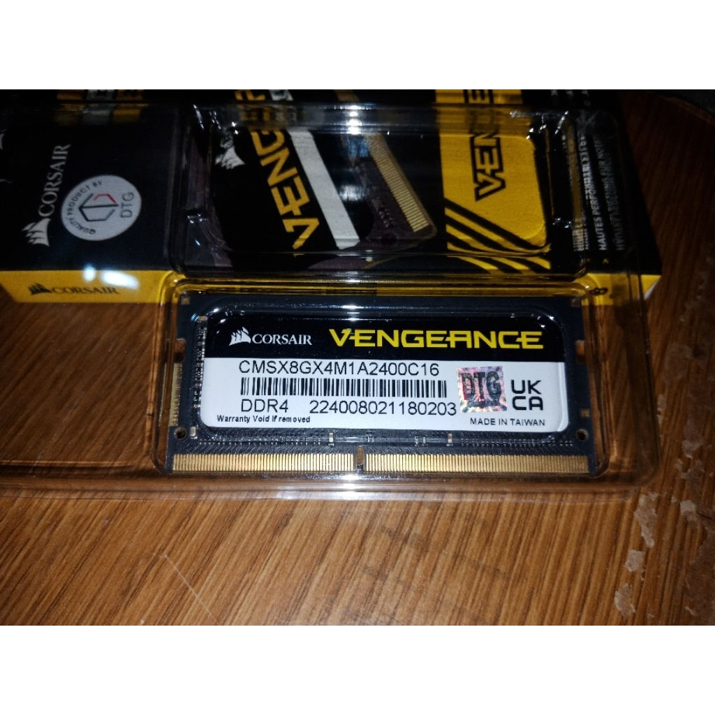 CORSAIR VENGEANCE DDR4 8GB 2400mhz Sodimm