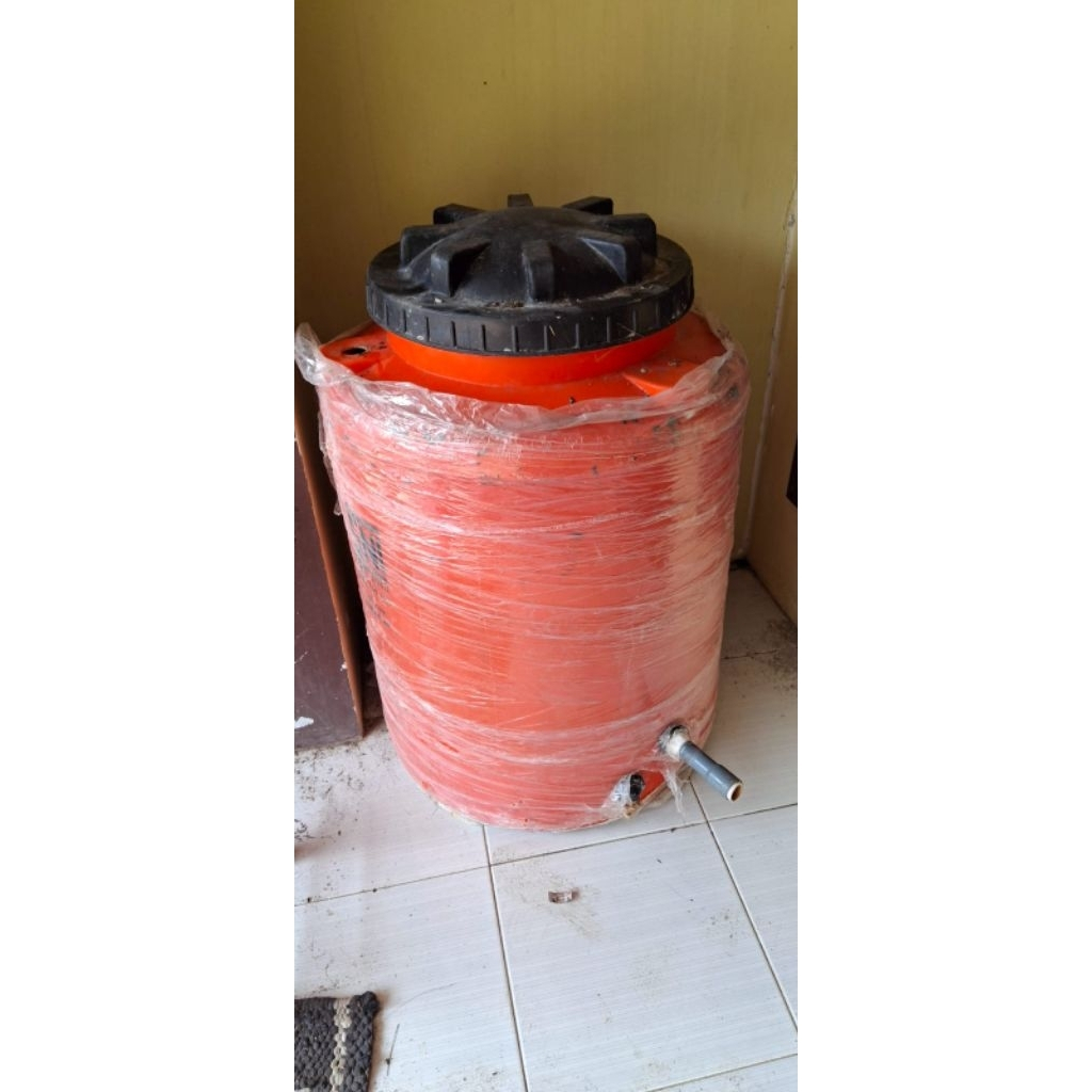 Tangki Air / Toren 300 Liter Bekas