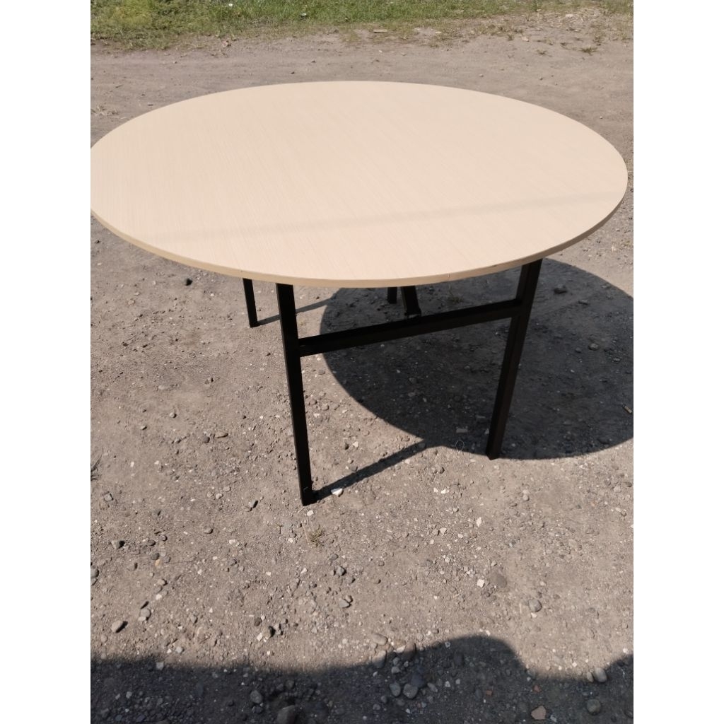 Meja Round Table Lipat IBM