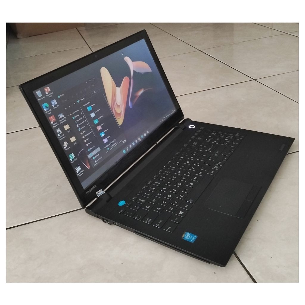 Laptop Toshiba C55T-C Core i3 Gen 5 Ram 8GB SSD 256GB HDD 320GB Touchscreen Mulus Normal PALING MURA
