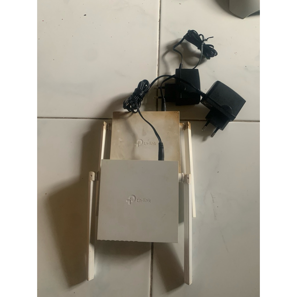 router TP LINK TL-WR820N bekas