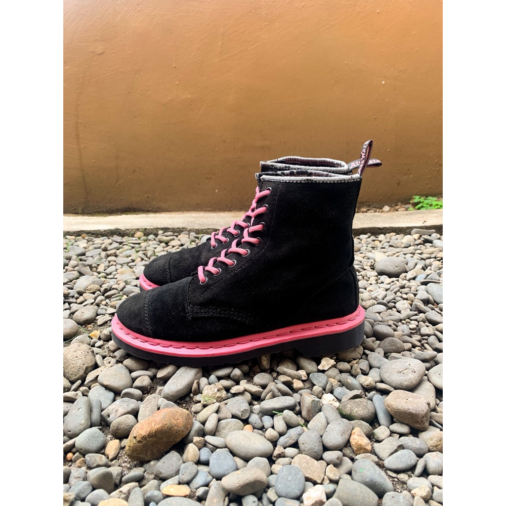 Original Sepatu Dr Martens