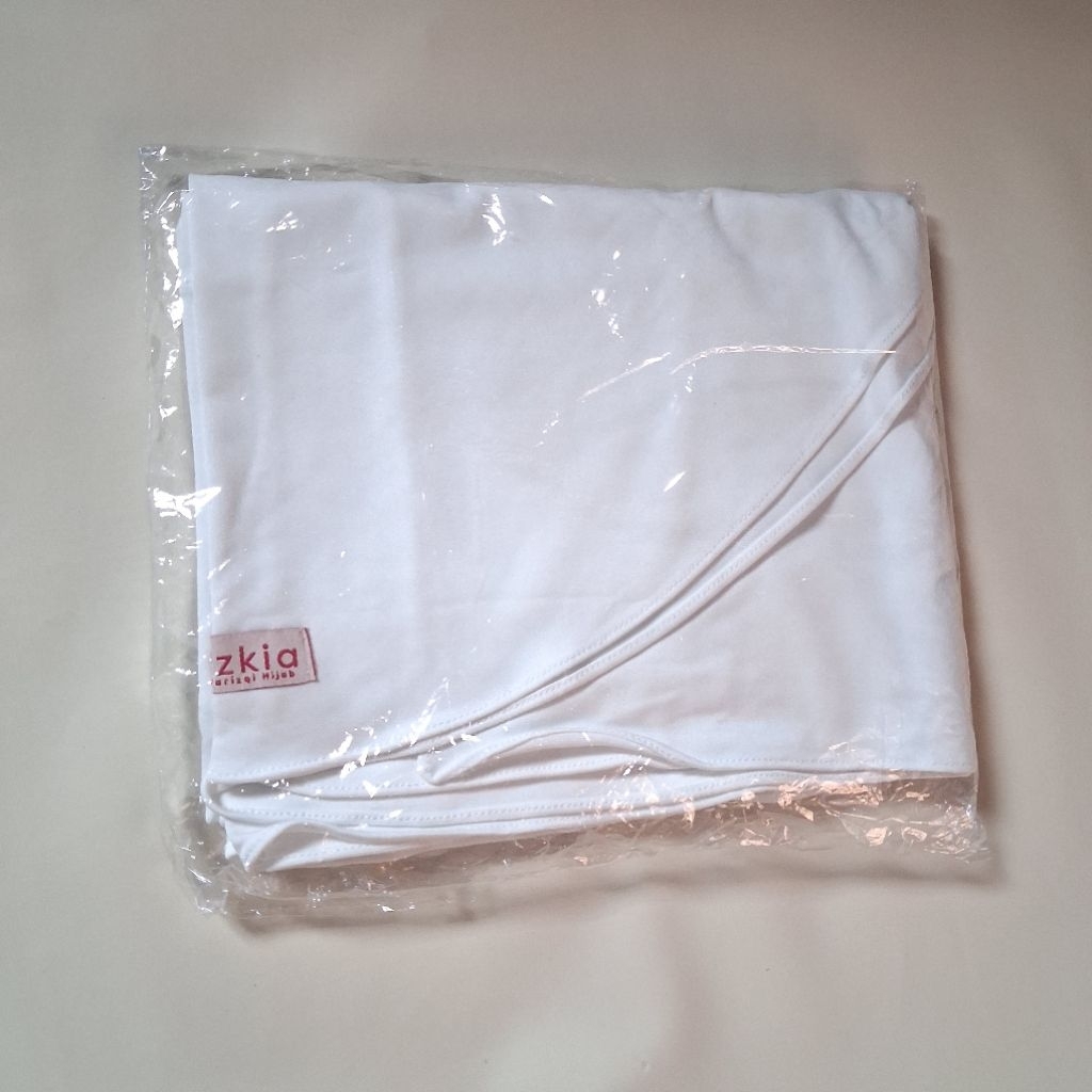 AZARA & UMAMA SEGI EMPAT DAN PASHMINA JERSEY INSTAN
