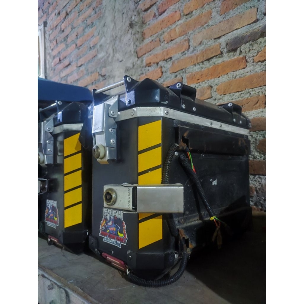 Side Box Guardian adventure 27 liter Quick release Second