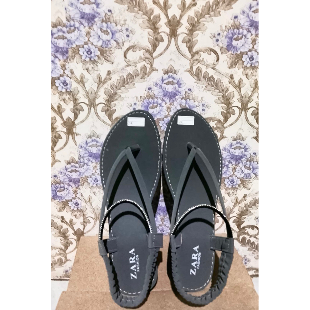 Zara Fashion Sandal Wanita Elegan Simple