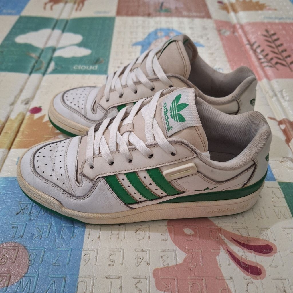AdIdAsS FoRuM LoW Size 36 / 23,5 cm