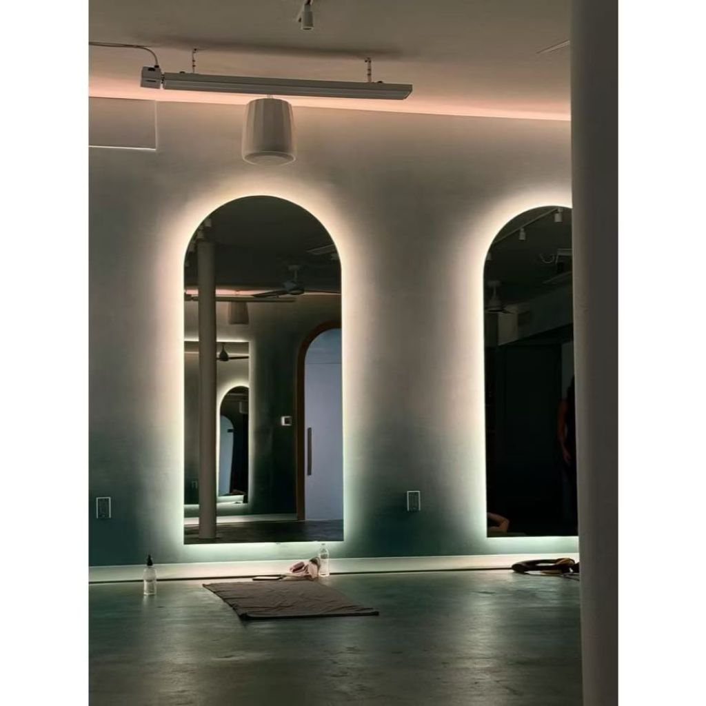 Kaca Cermin Full Body Lampu Led Gantung Wastafel Kamar Mandi Aesthetic Oval Atas