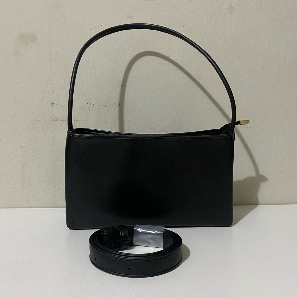 TAS WANITA HITAM KECIL GEMA BAG AMRETA - PRELOVED