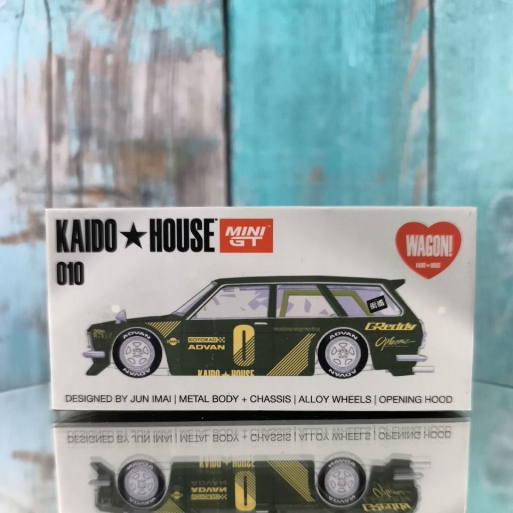 Mini GT Kaido House Datsun Wagon 510