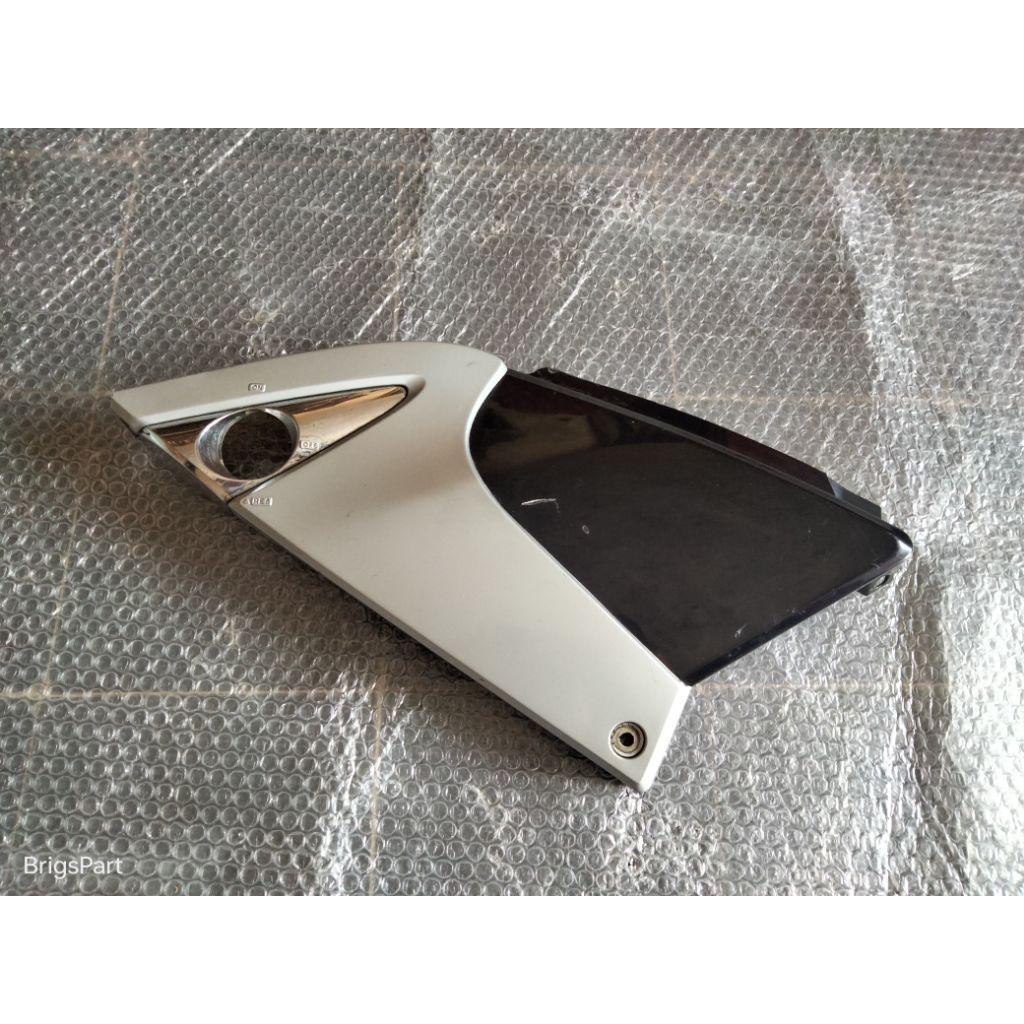 cover tepong tutup bok box aki sebelah kiri honda tirev tiger revo original