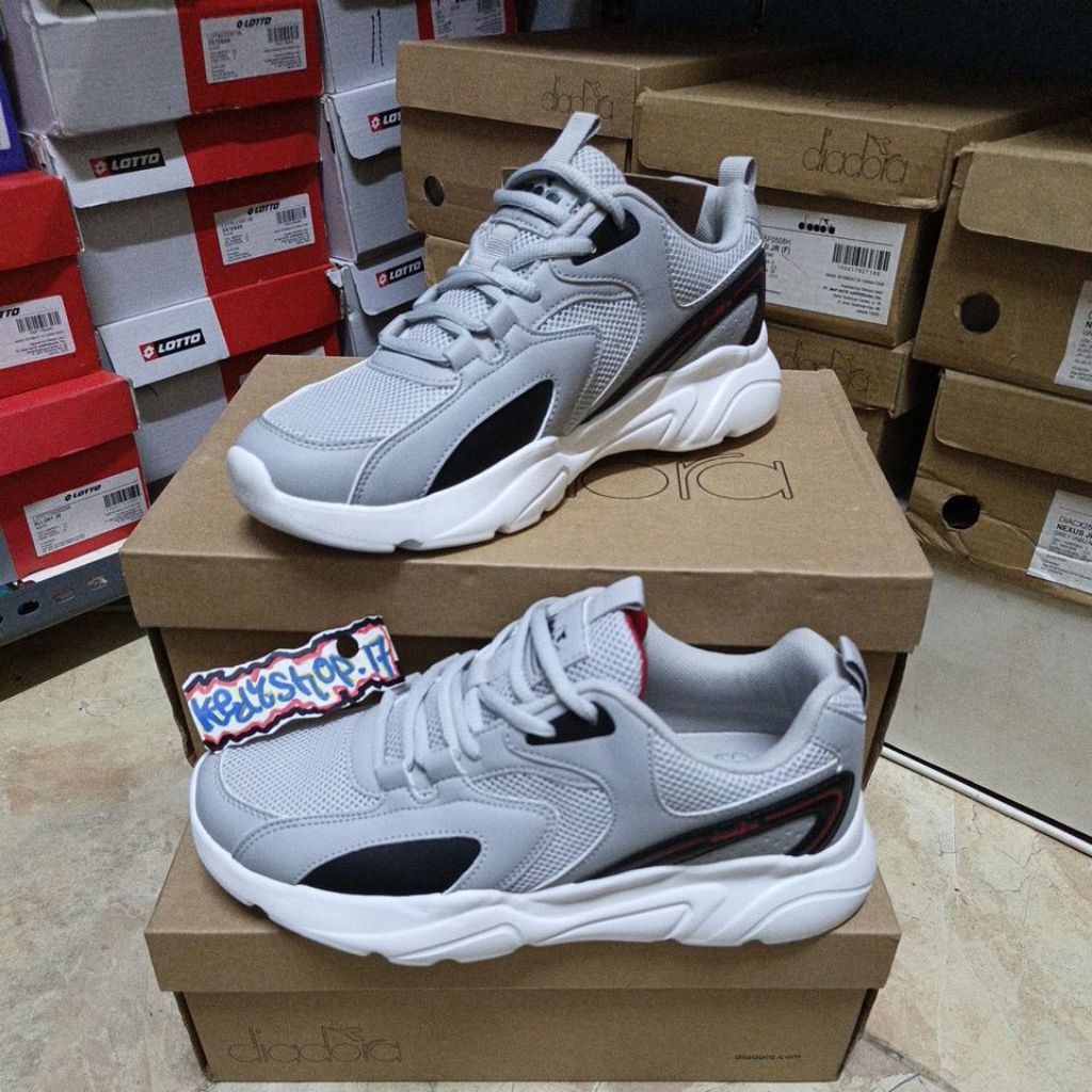 Sepatu Olahraga Diadora North Grey Original Resmi Sport station.