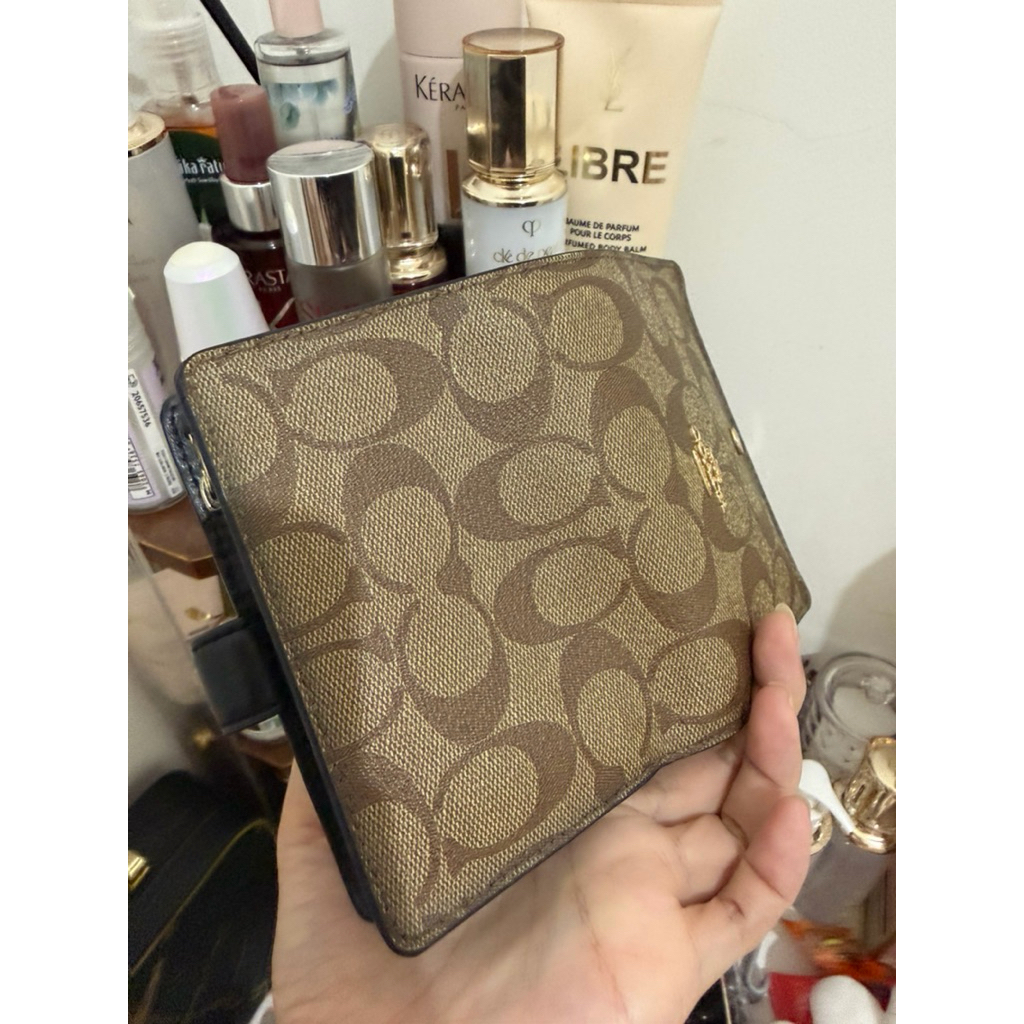 Preloved Coach Bifold Wallet