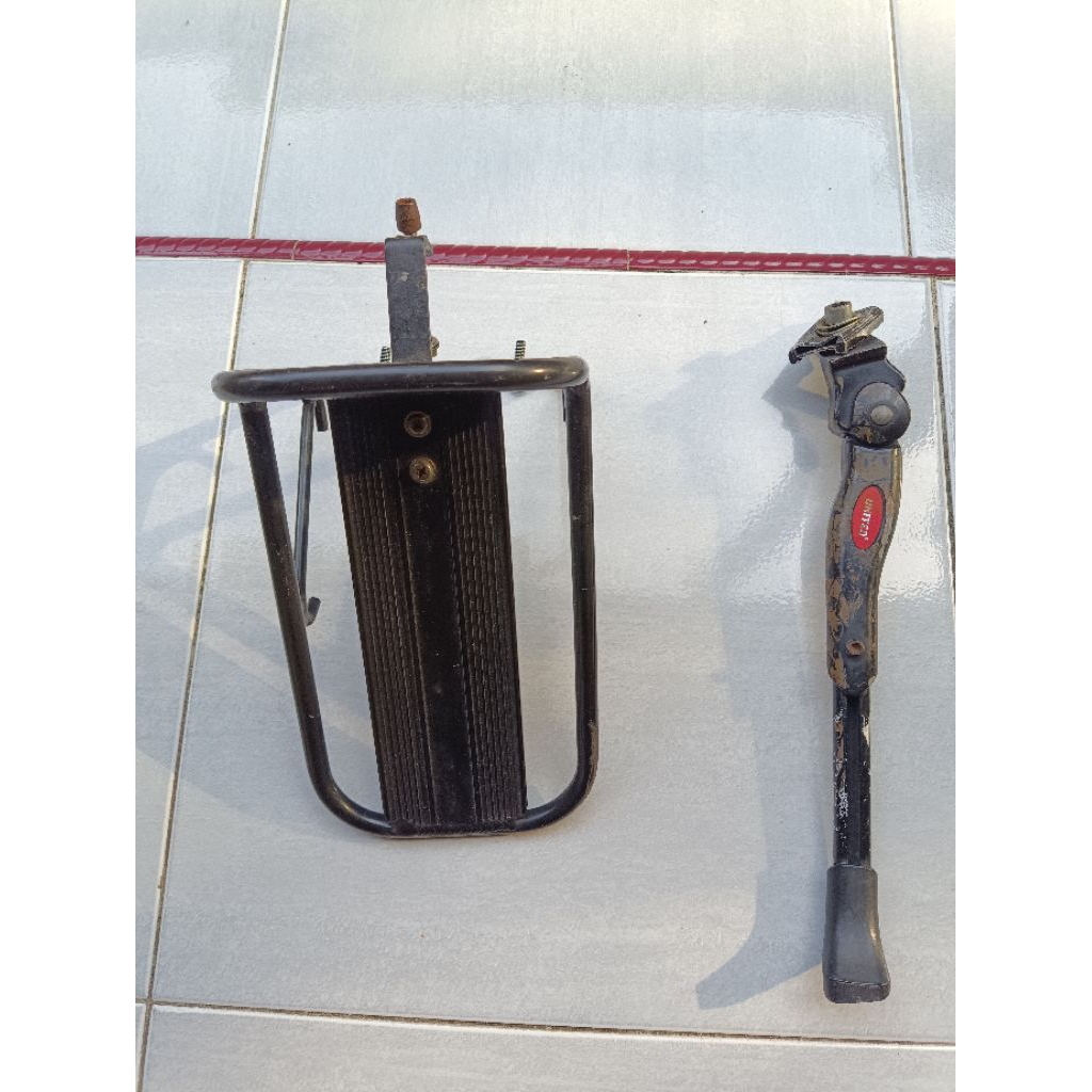 Rak depan Alloy sepeda 26" dan kickstand / standar tengah United