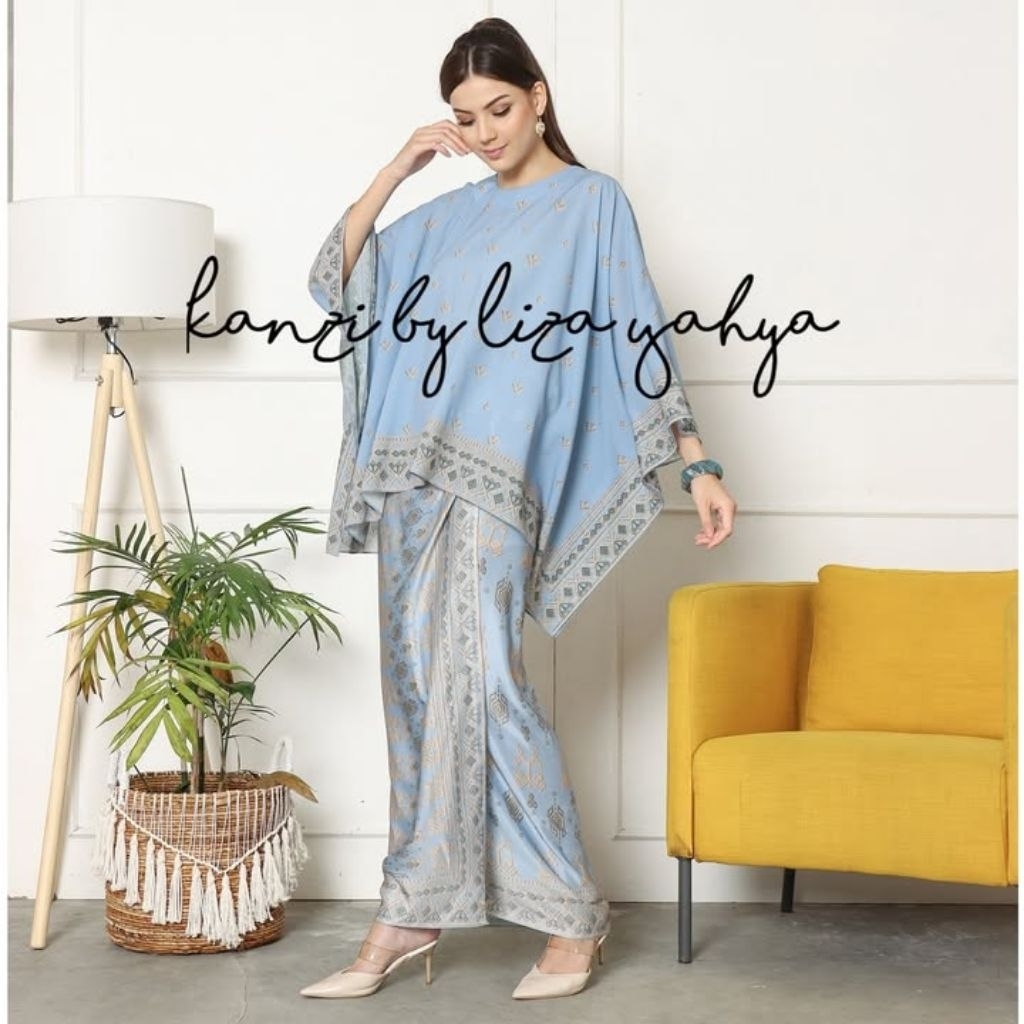 Kebaya Biru | Kebaya Blue | Kebaya Premium | Kebaya Wisuda | Kebaya Modern | Kebaya Wanita | Baju Ku