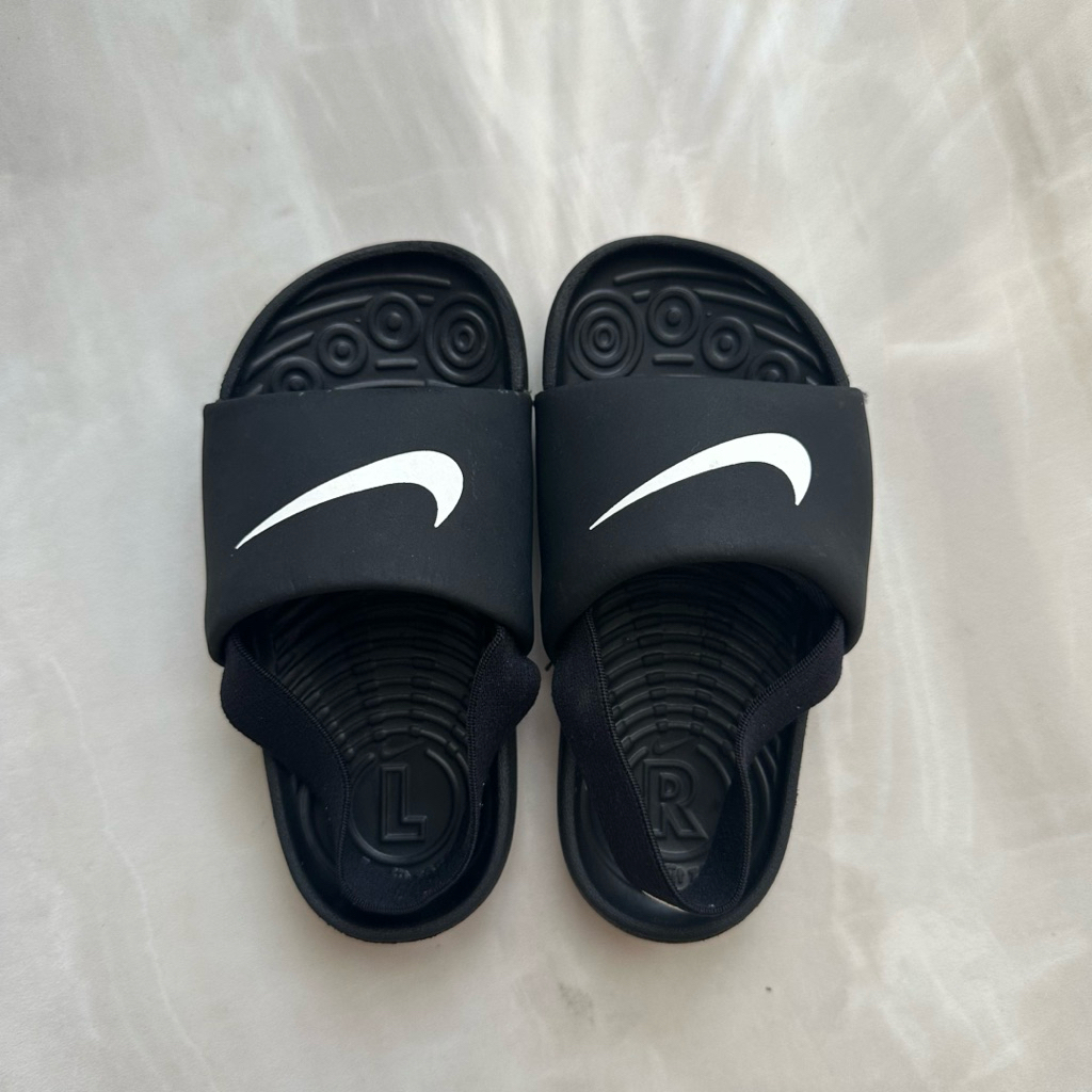 PRELOVED SANDAL NIKE ANAK UNTUK 2 TAHUN UKURAN SILAHKAN DM