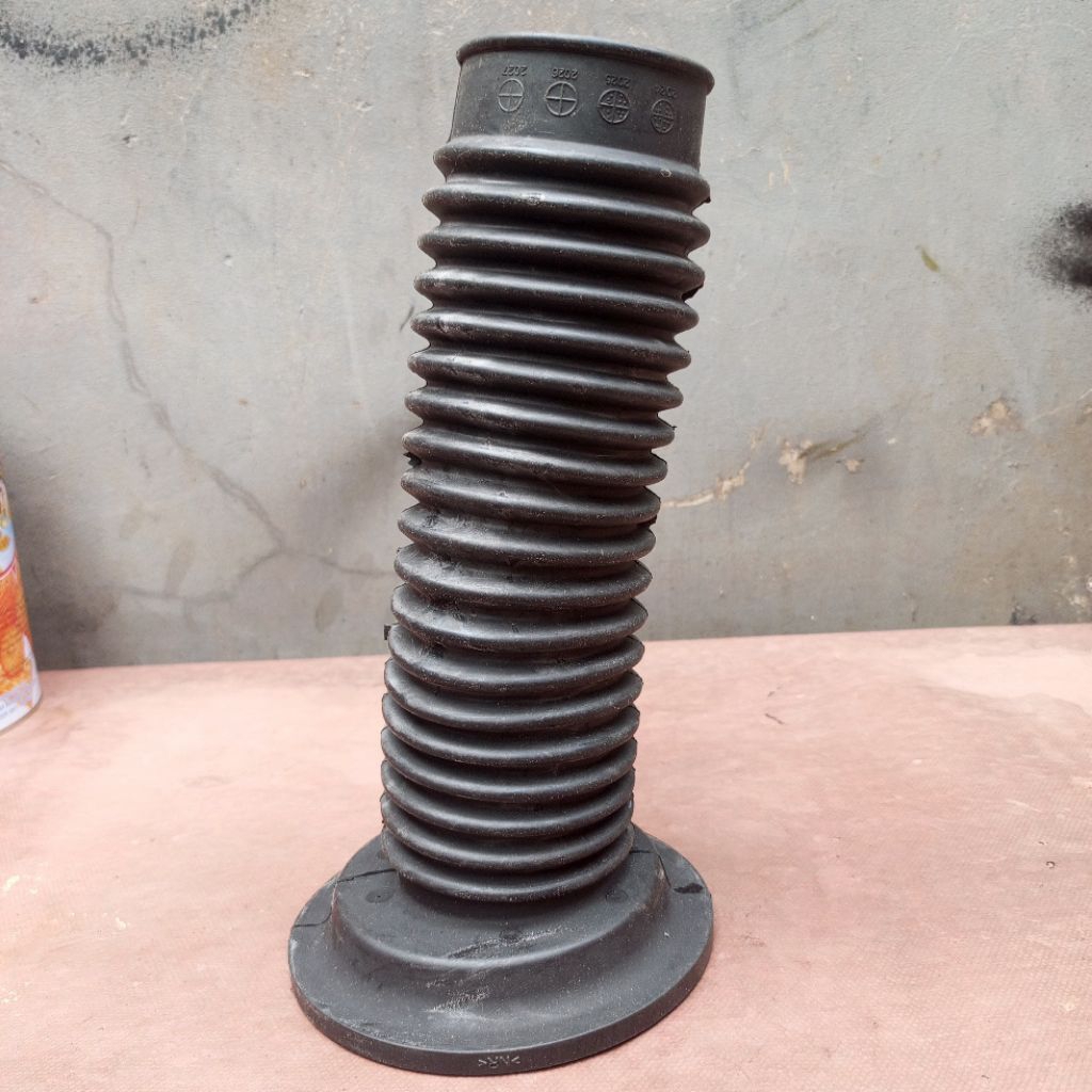 karet boot sokbreker depan avanza 2016 ke atas original