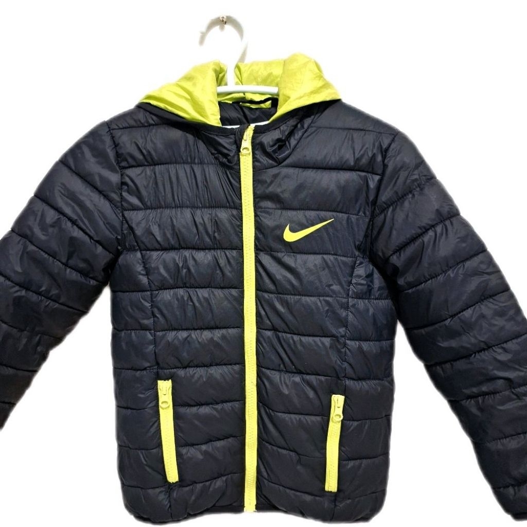 Nike Jaket Gelembung Anak Laki-laki Puffer Zip Hooded Size 120 Katun 6-7 Tahun dengan Desain Nyaman