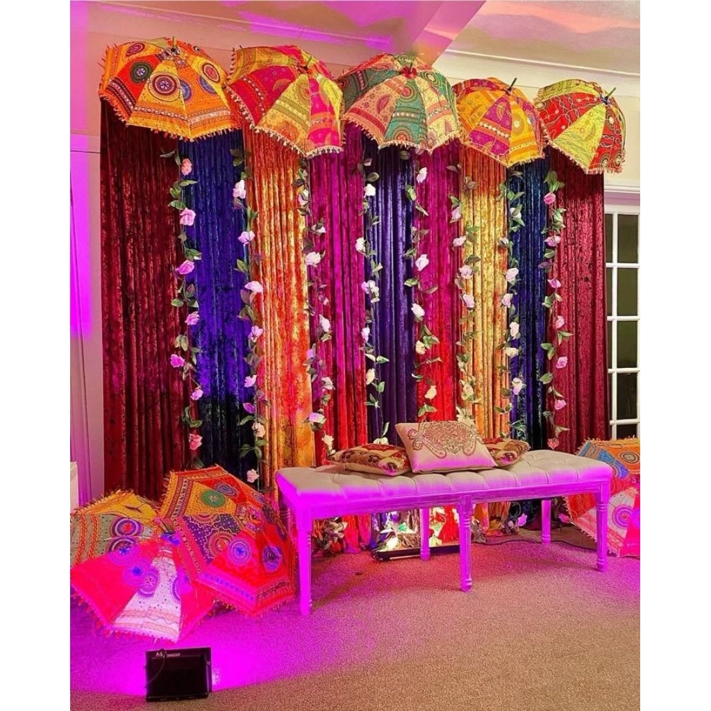 Dekorasi india backdrop india 3 meter + 2 standing flower (TANPA KURSI)
