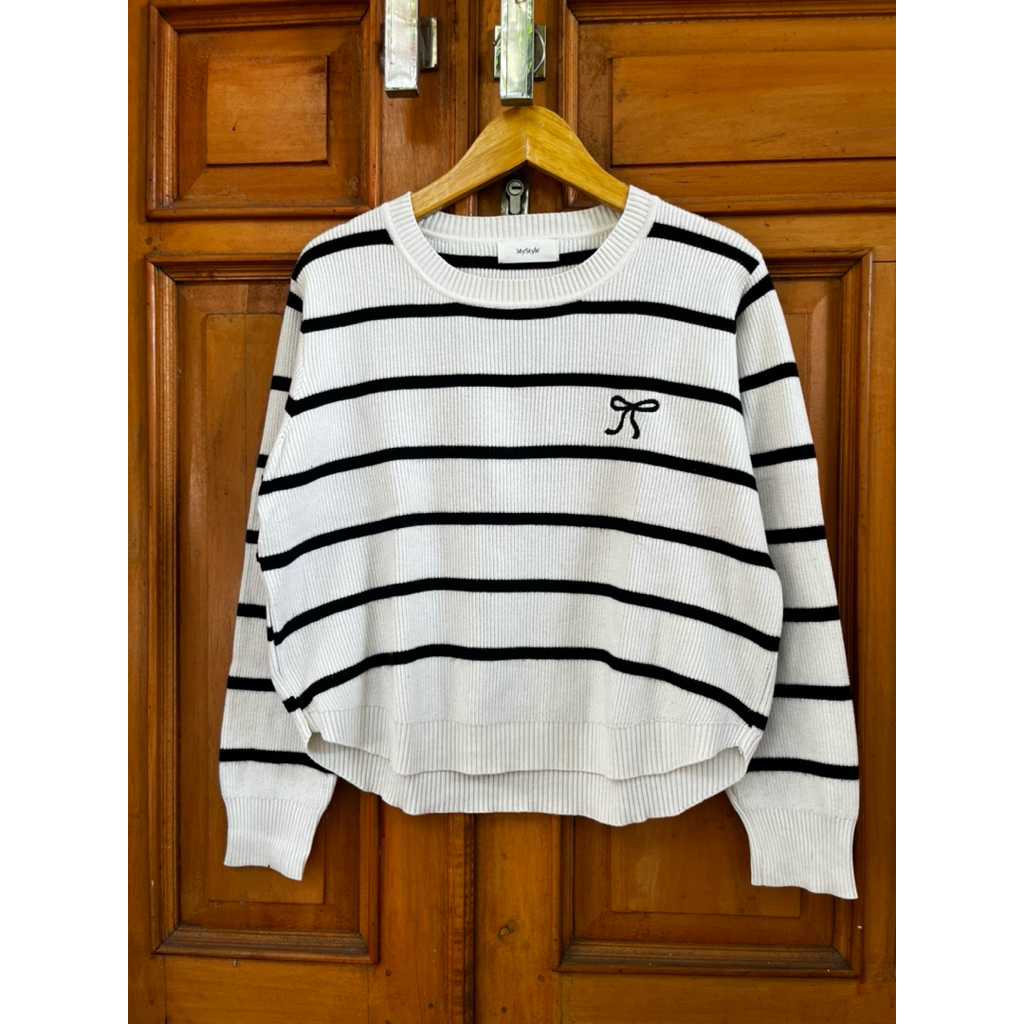 My Style-Sweater rajut salur hitam putih