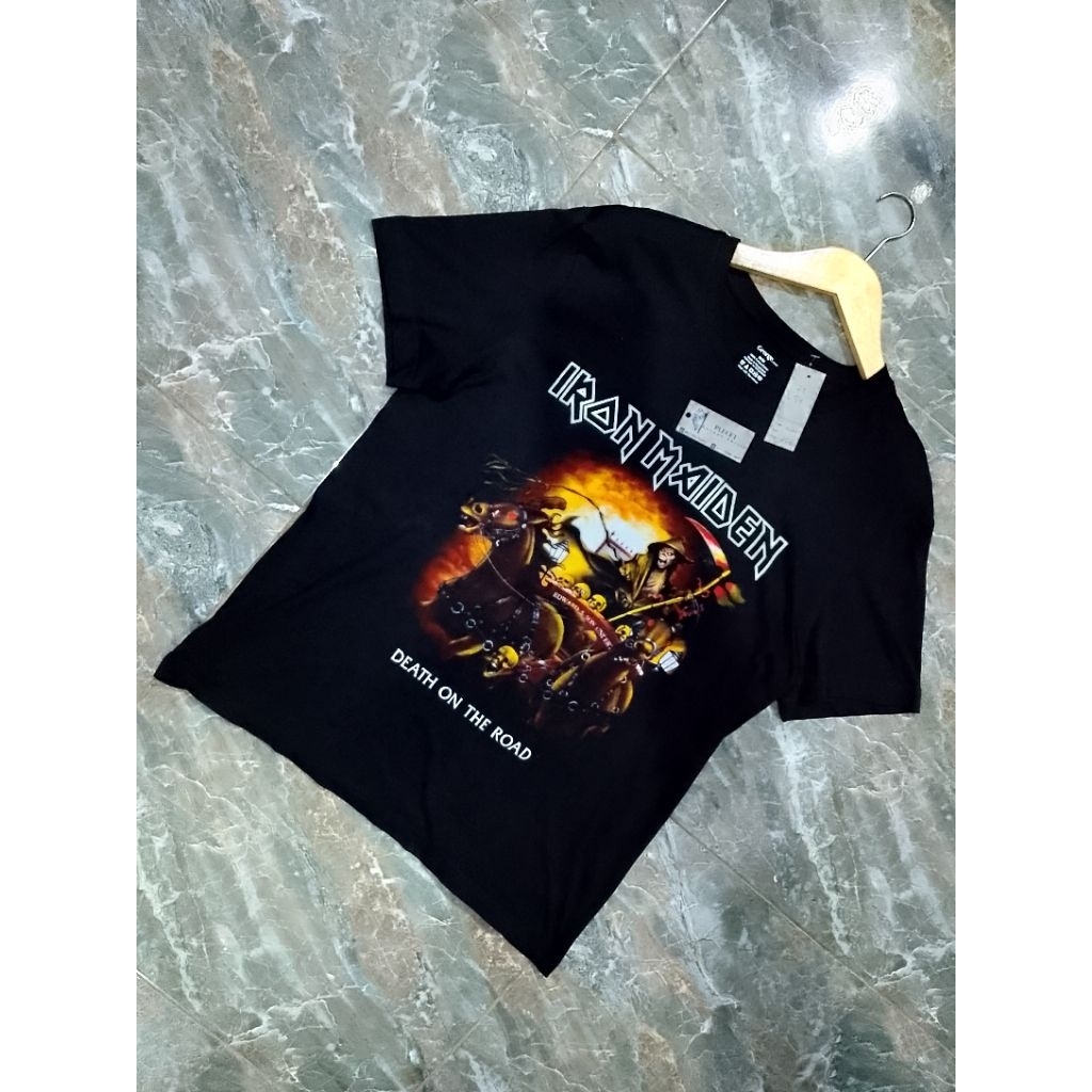 Kaos Band Iron Maiden/T-shirt Musik/Kaos Brand/Kaos Vintage/Colaboration/official band Musik/Second 