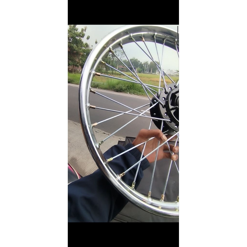 ( CUCI GUDANG ) Velg Ring 17&18  Gl, Megapro, cb dan honda  1 set depan saja DID Murah 100%asli
