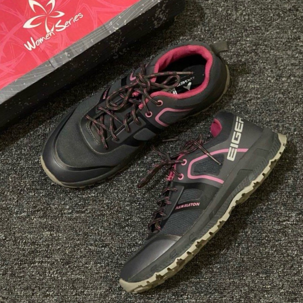 Preloved EIGER Olahraga Sepatu Hiking Outdoor Trail Running Gyrfalcon Wanita