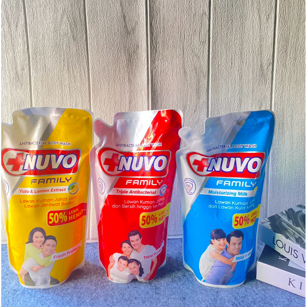 Sabun Mandi Cair Nuvo Family Pouch Refill 800 ml - Perlindungan Ganda, Aroma Segar, Kulit Lembut