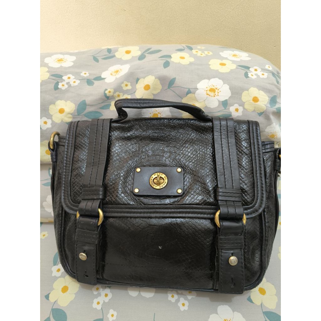 preloved marc jacob snake embossed patent messenger bag
