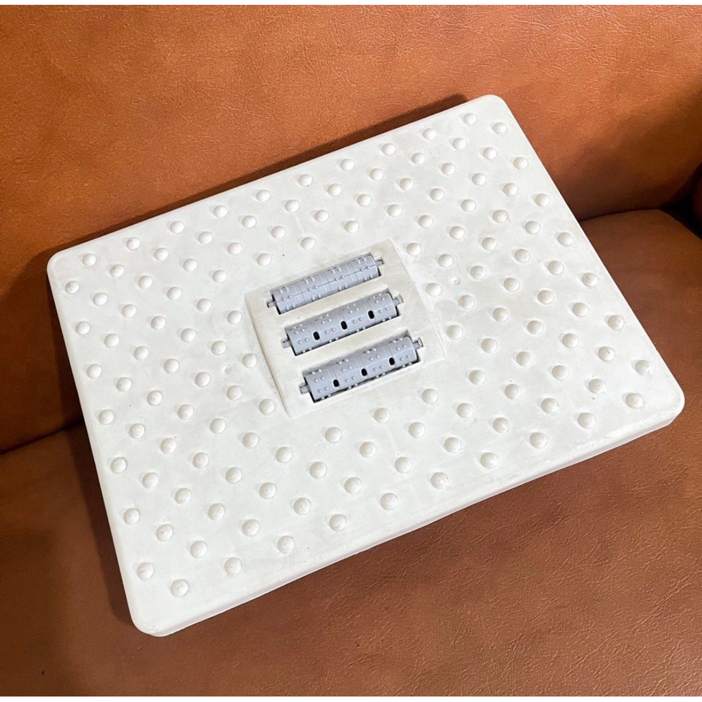 Footrest Bangku Pijakan Kaki Bawah Meja Kantor