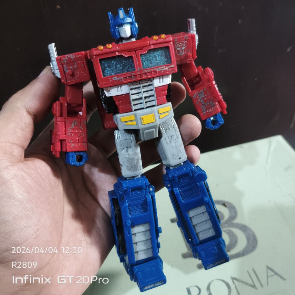 TRANSFORMERS SIEGE WAR FOR CYBERTRON OPTIMUS PRIME WFC-S11 Hasbro