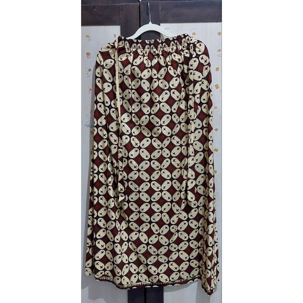 [PRELOVED ROK] Rok Batik Wanita