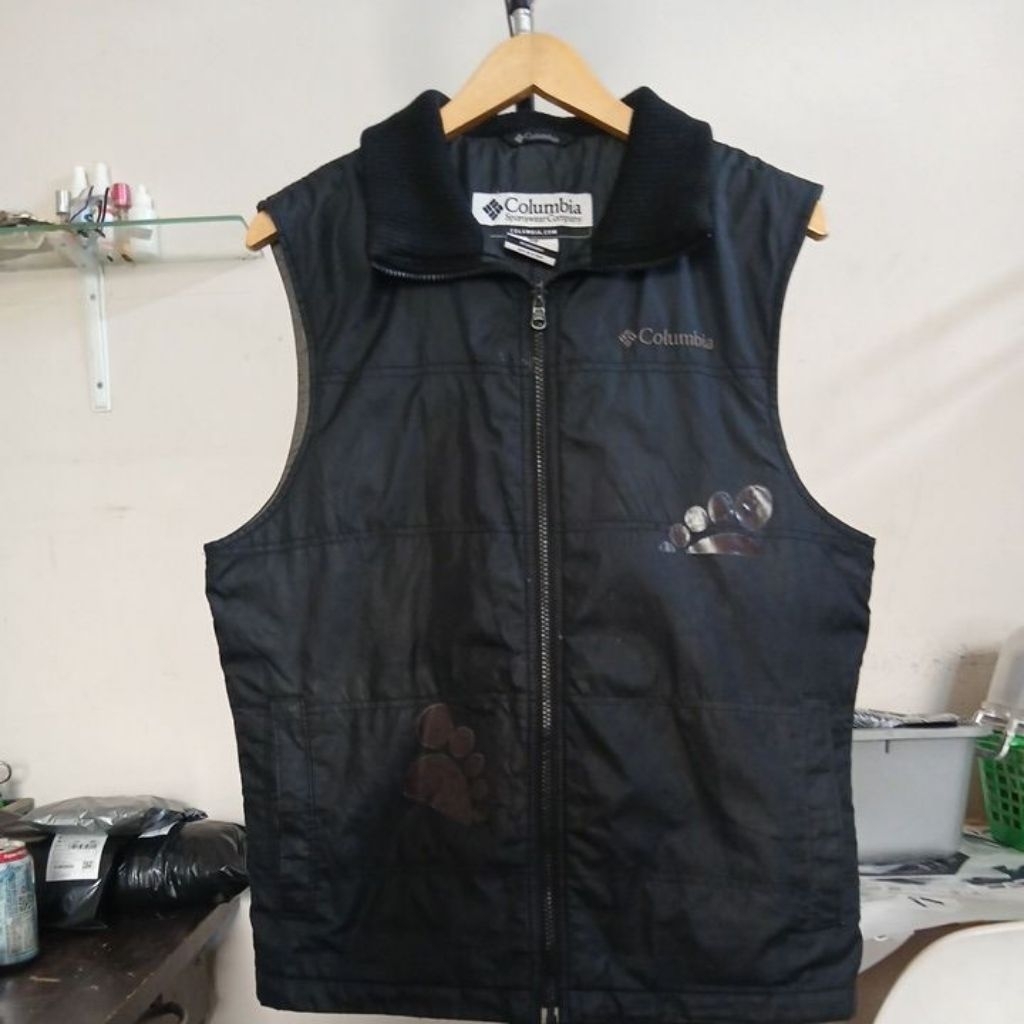 Rompi Vest tebal warna hitam pekat logo bordir COLUMBIA second Original embos size L LD 110cm Pjg 67