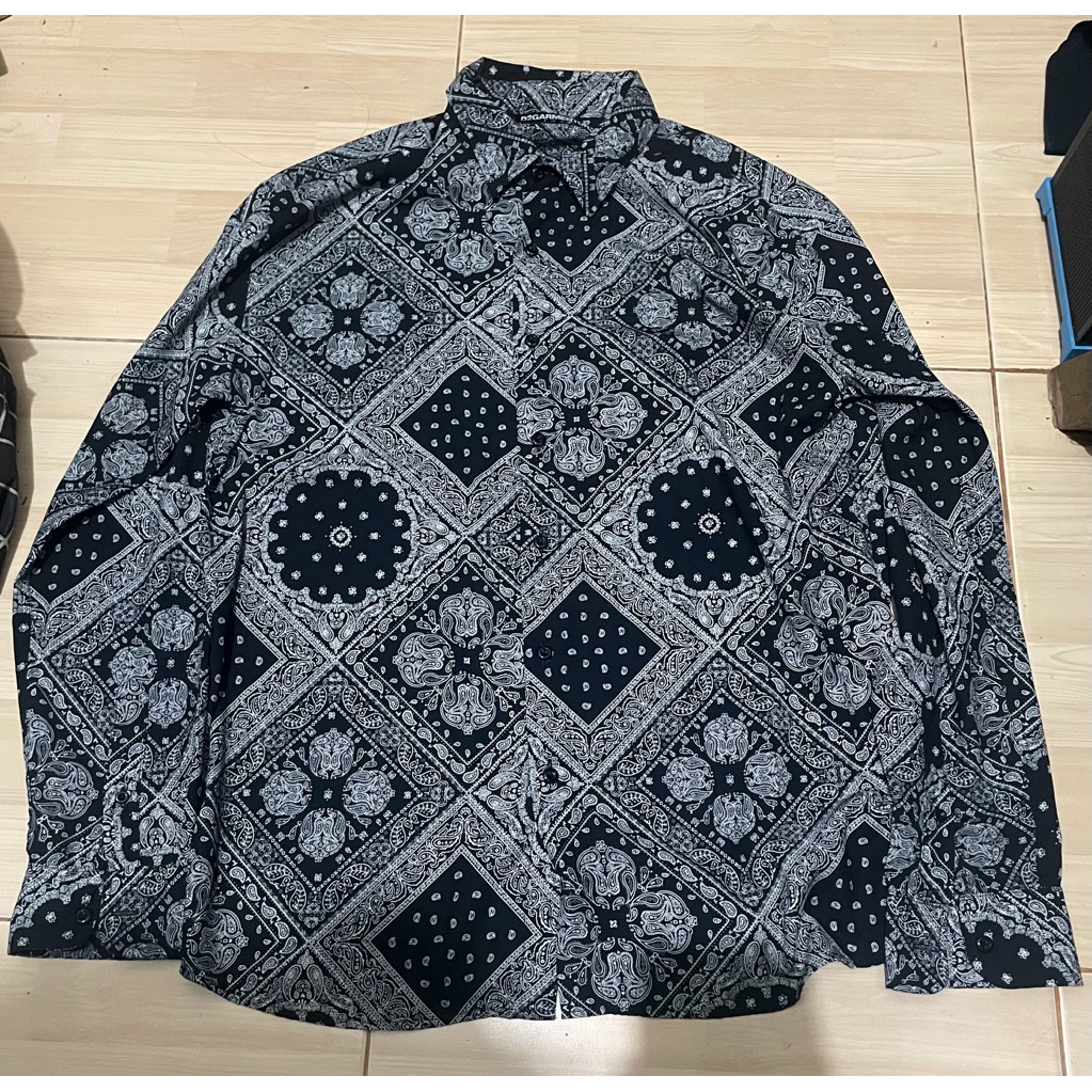 KEMEJA PAISLEY BANDANA