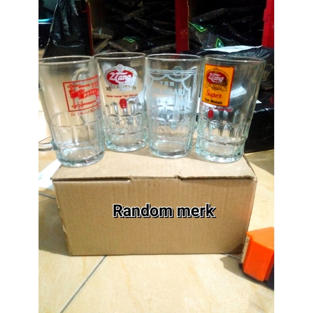 Gelas kaca es teh jumbo  kaca  random merk 2tang arumsari gelas pecut gelas teh hangat