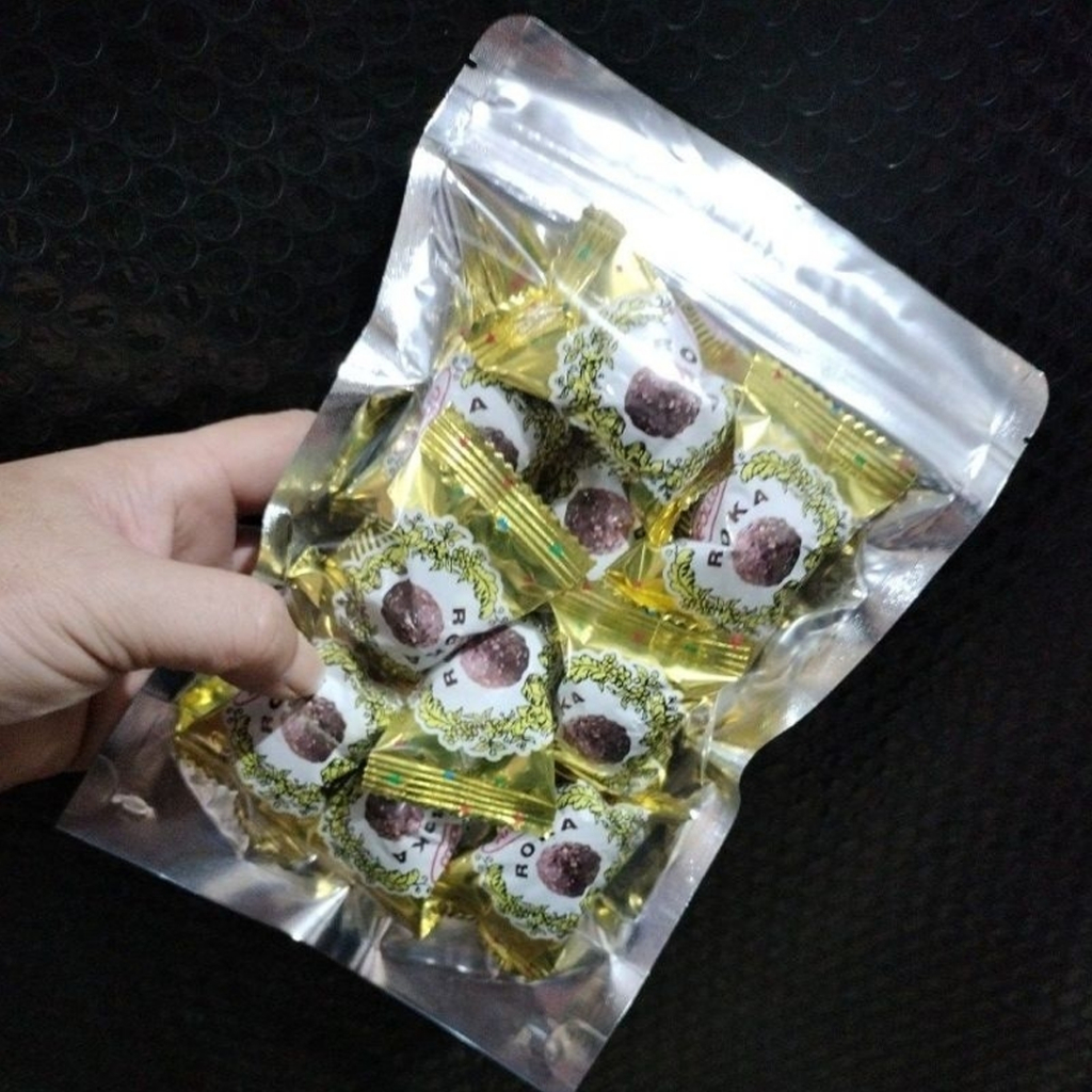 Apollo Roka Coklat Eceran isi 10 Pcs Wafer Bulat Balut Kacang coklat