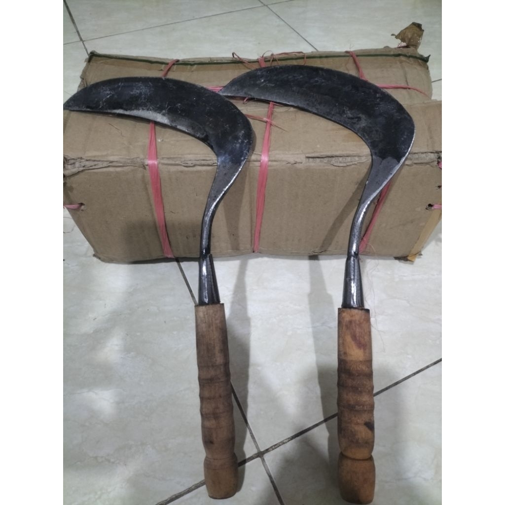 arit padil untuk rumput serbaguna,bahan baja berkualitas super tajam/arit pengaritan