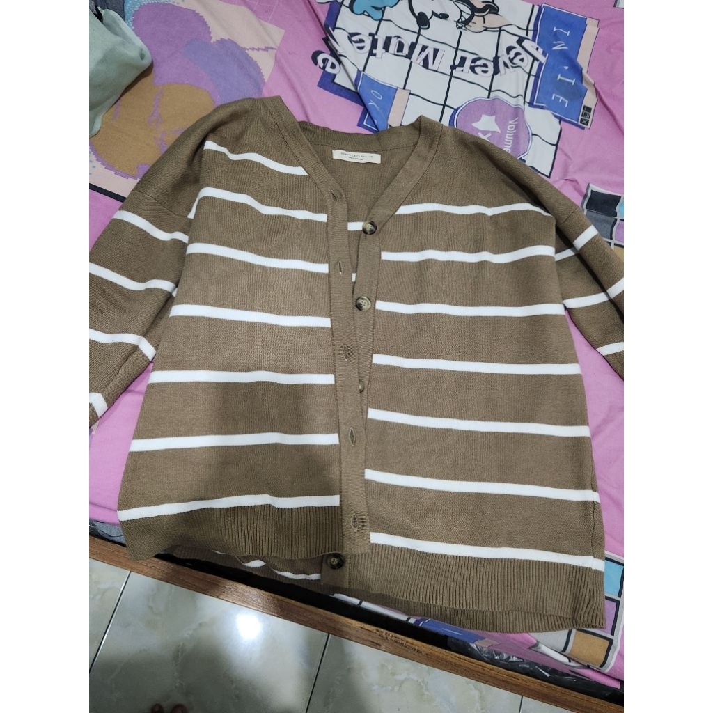 PRELOVED BEATRICE CLOTHING