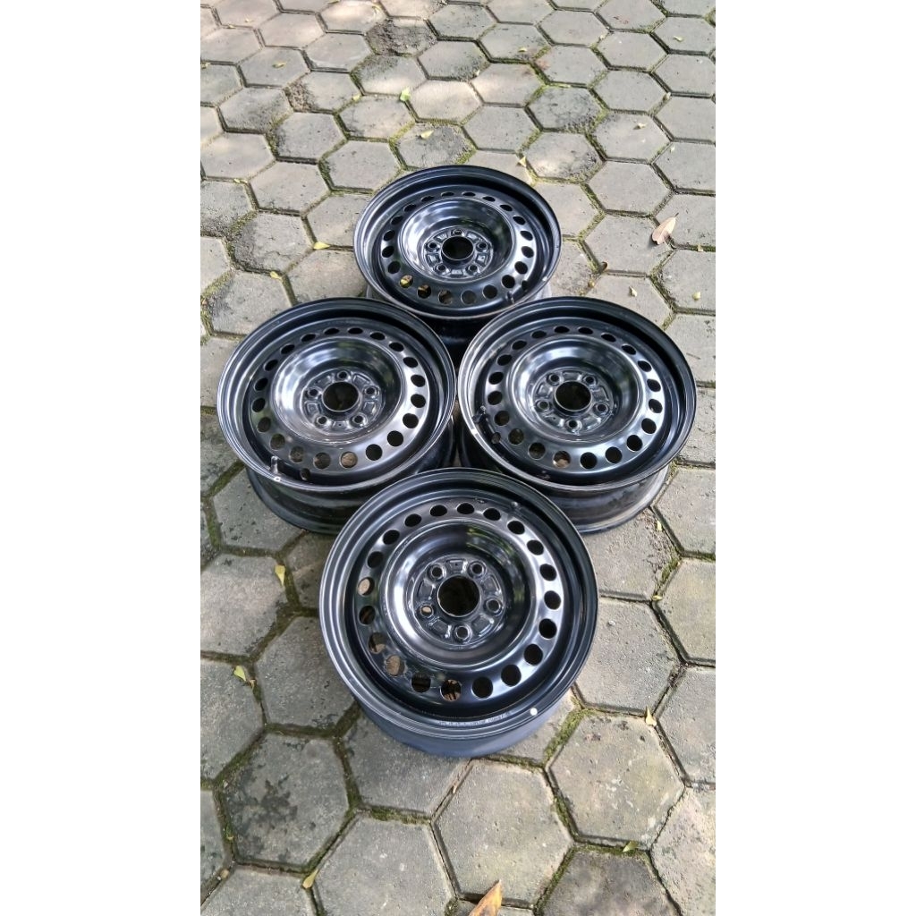 velg mobil/velg kaleng r16