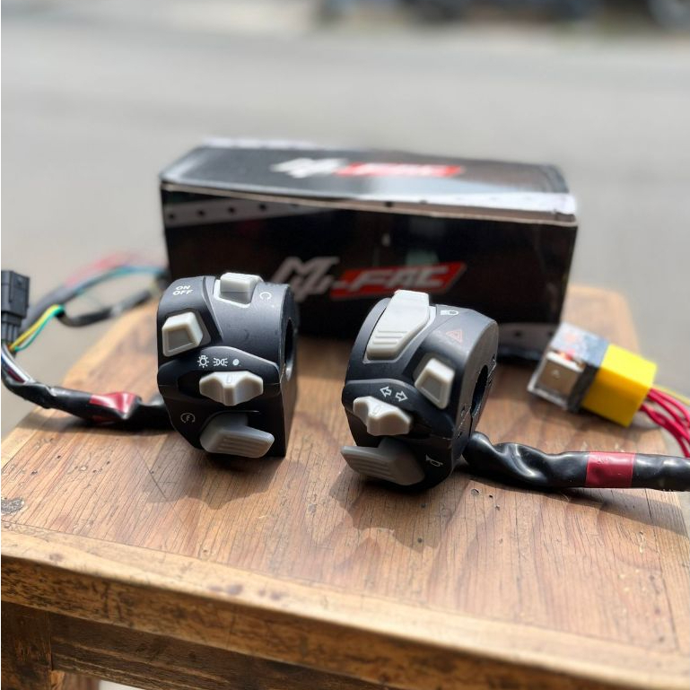 Saklar Kanan Kiri Vario 150 Holder Kanan Kiri Vario 150 Model Vietnam Set Kiri Kanan Nyala Led Merah